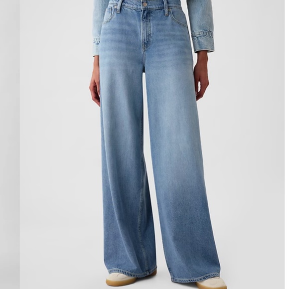 Gap Mid Rise UltraSoft Baggy Jeans - Picture 2 of 11